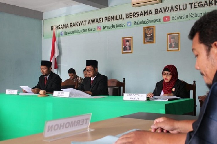 Bawaslu Kudus Adakan Simulasi Penyelesaian Sengketa Pemilihan Tahap Musyawarah Terbuka