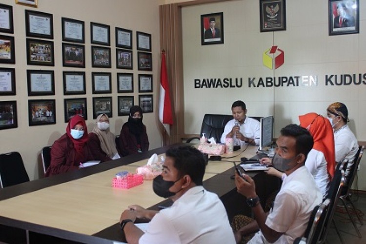 Bawaslu Kudus Berdiskusi Soal Peraturan Bawaslu Nomor 1 Tahun 2022