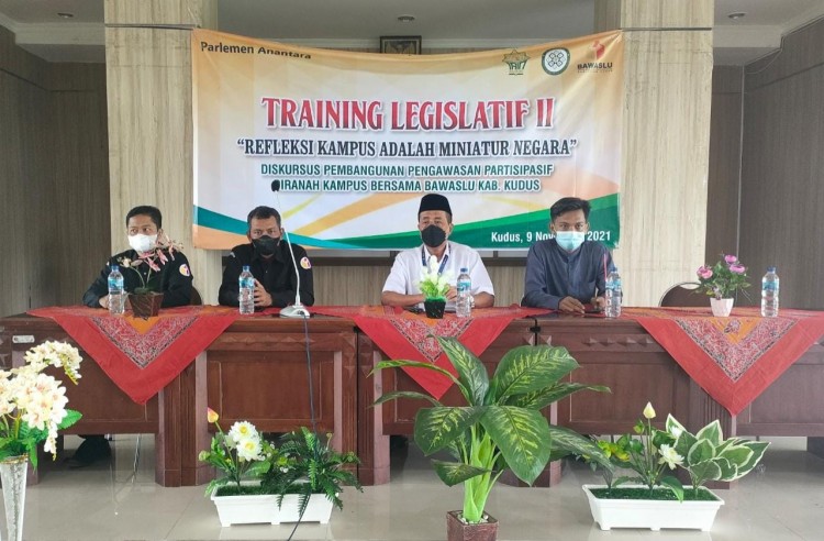 Bawaslu Kudus Berikan Pemahaman Demokrasi Pemilwa Kepada Mahasiswa IAIN Kudus
