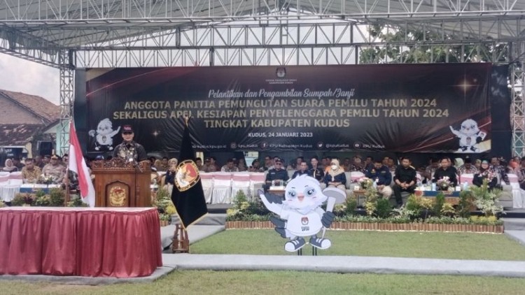 Bawaslu Kudus Hadiri Prosesi Pelantikan 396 Anggota PPS