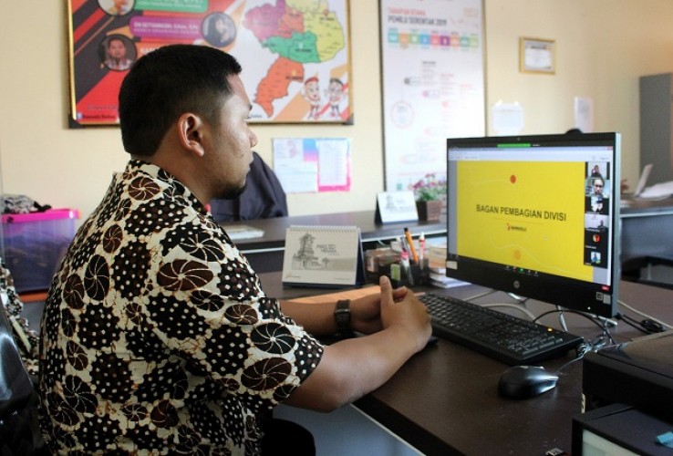 Bawaslu Kudus Ikuti Sosialisasi Peraturan Bawaslu Nomor 3 Tahun 2020