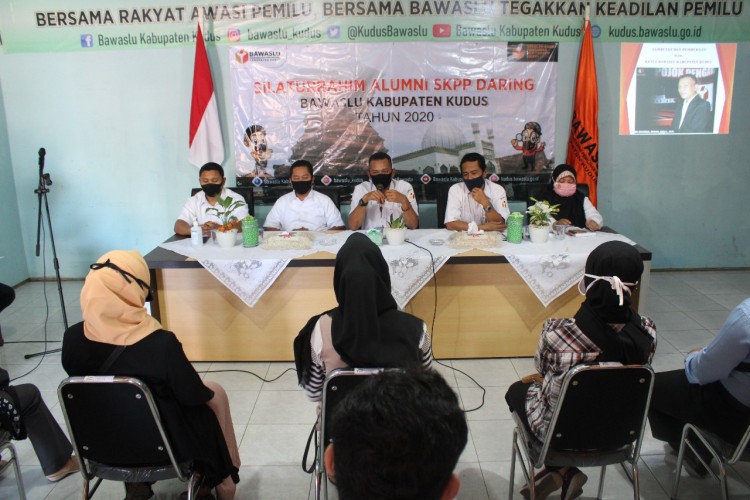 Bawaslu Kudus Merajut Silaturrahim Bersama Alumni SKPP Daring Kabupaten Kudus