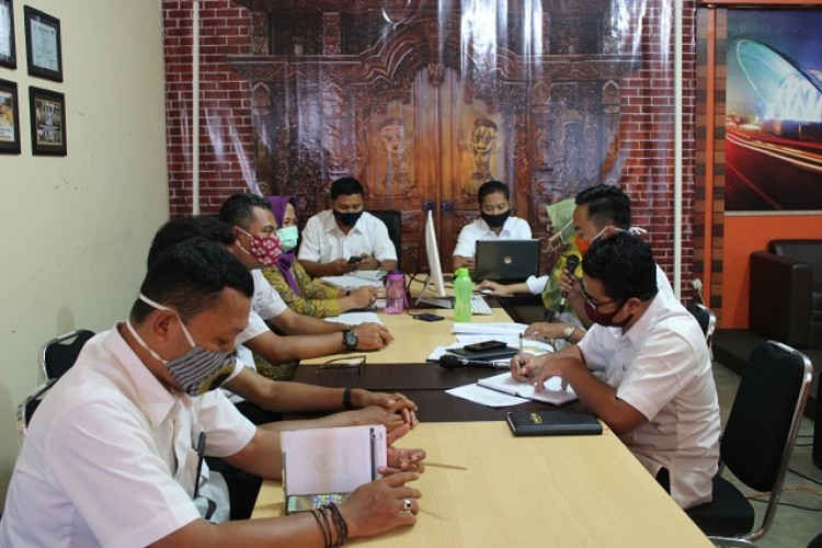 DIKSIKU; UU Nomor 14 Tahun 2008, Perki Nomor 1 Tahun 2019, dan Perbawaslu Nomor 10 Tahun 2019