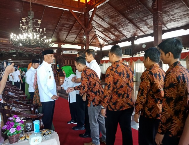 Keluarga Bawaslu Kudus Ikuti Halal bi Halal Bersama Bupati Kudus