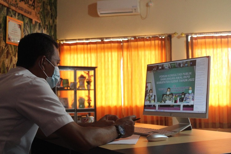 Ketua Bawaslu Kudus Hadiri Forum Konsultasi Publik Rancangan Awal RKPD Tahun 2022