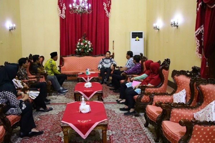 Ketua dan Anggota Bawaslu Kudus Audiensi dengan Bupati Kudus