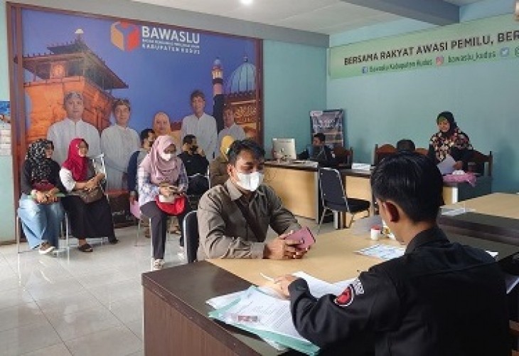 Masyarakat Kudus Antusias Daftar Panwaslu Kecamatan