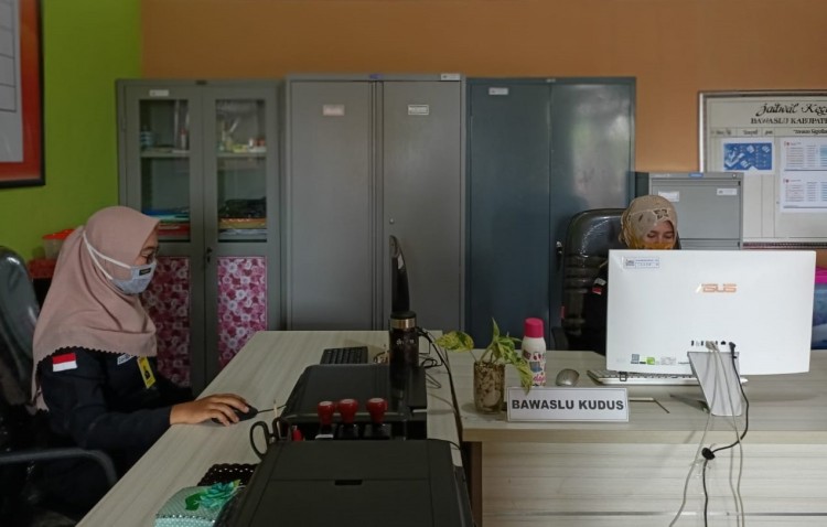 Pelaksanaan Evaluasi Pegawai Non PNS Melalui Uji Kompetensi