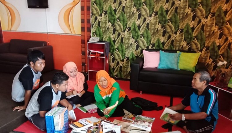 Pengelolaan Pojok Baca Bawaslu Kudus Terus Diperbaiki