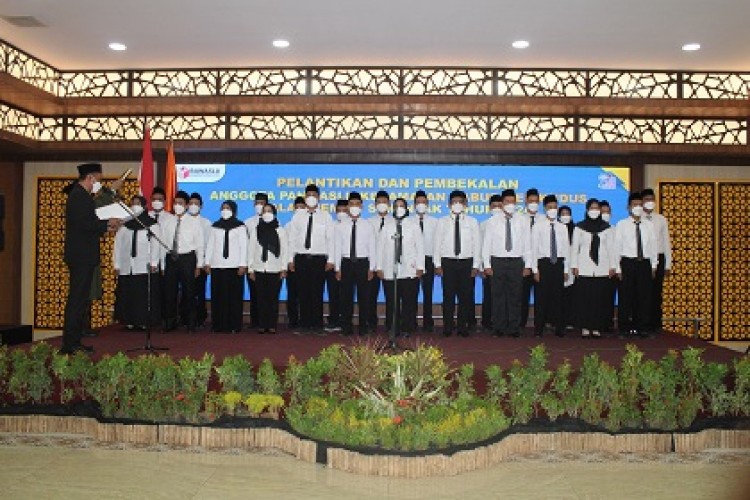 Resmi, Anggota Panwaslu Kecamatan Kabupaten Kudus Dilantik