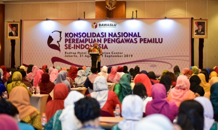 Sekjen Bawaslu dan Wakil Ketua Komisi II Ajak Perempuan Awasi Pilkada 2020