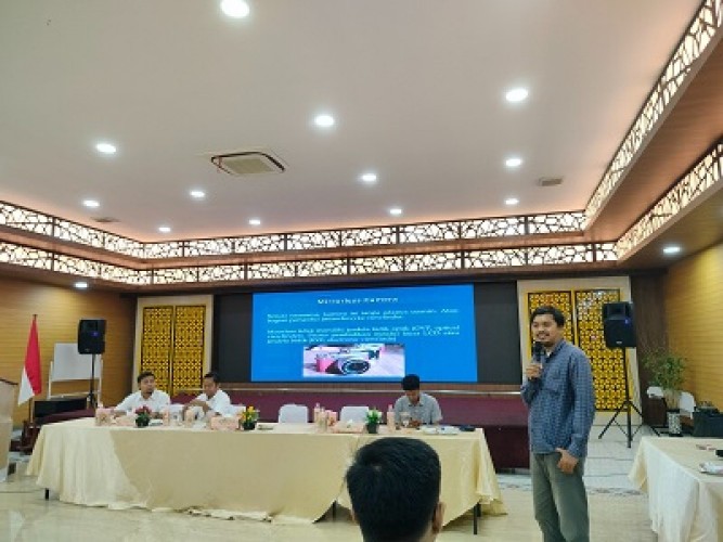 Staf Panwaslu Kecamatan Dilatih Teknik Penulisan Berita dan Fotografi