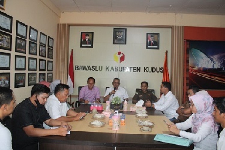 Susun Program Kerja 2023, Sentra Gakkumdu Bawaslu Kudus Adakan Rapat Bersama