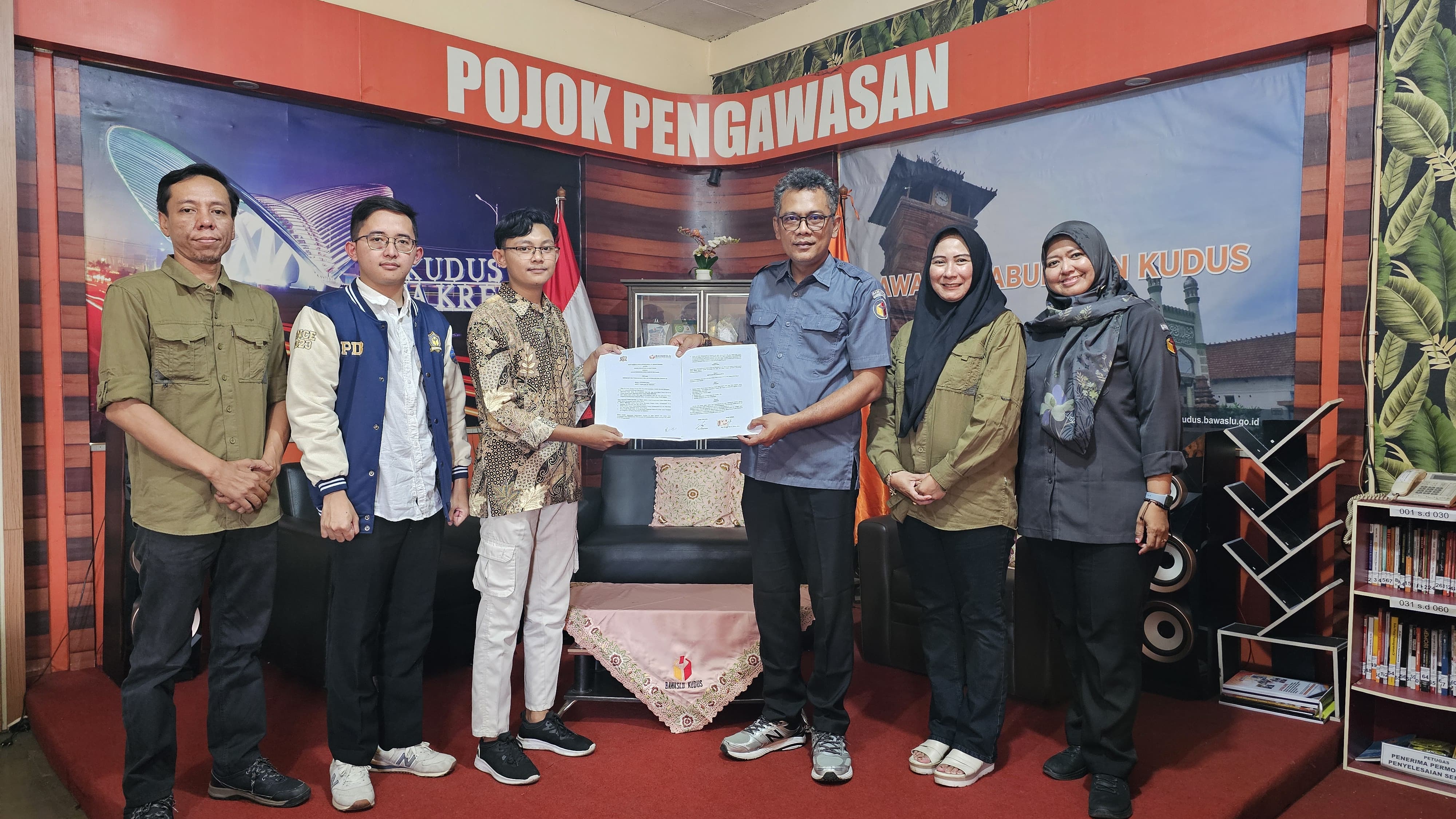 26 Mei 2025 Perisai Demokrasi Bangsa dan Bawaslu Kudus Resmi Menandatangani Nota Kesepahaman