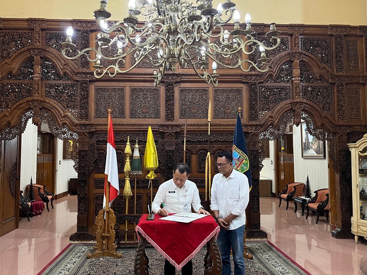 18 Juni 2025 Resmi, Ketua Bawaslu Kudus Tanda Tangani Nota Kesepakatan Bersama Bupati Kudus