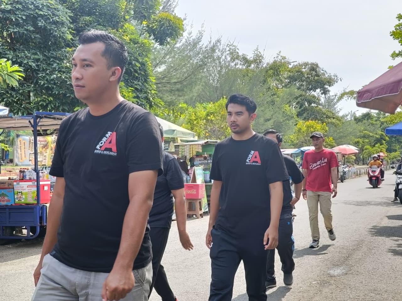 7 November 2025 Implementasi Program Jumat Sehati, Bawaslu Kudus Tebar Energi Positif Lewat Jalan Sehat