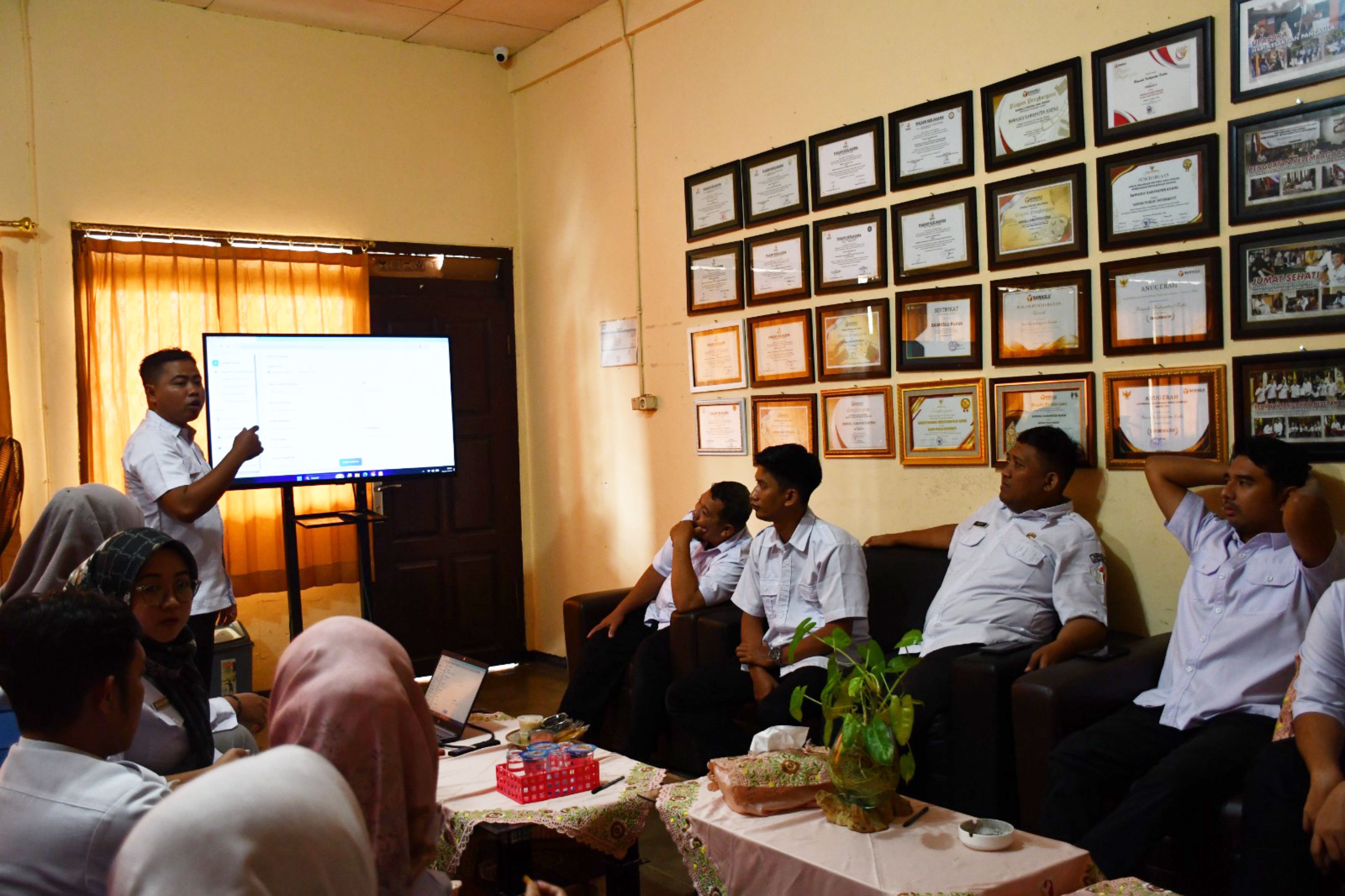 28 Januari 2026 Bawaslu Kudus Gelar SeTiBKu, Sosialisasikan Update Aplikasi SRIKANDI untuk Perkuat Tata Kelola Administrasi