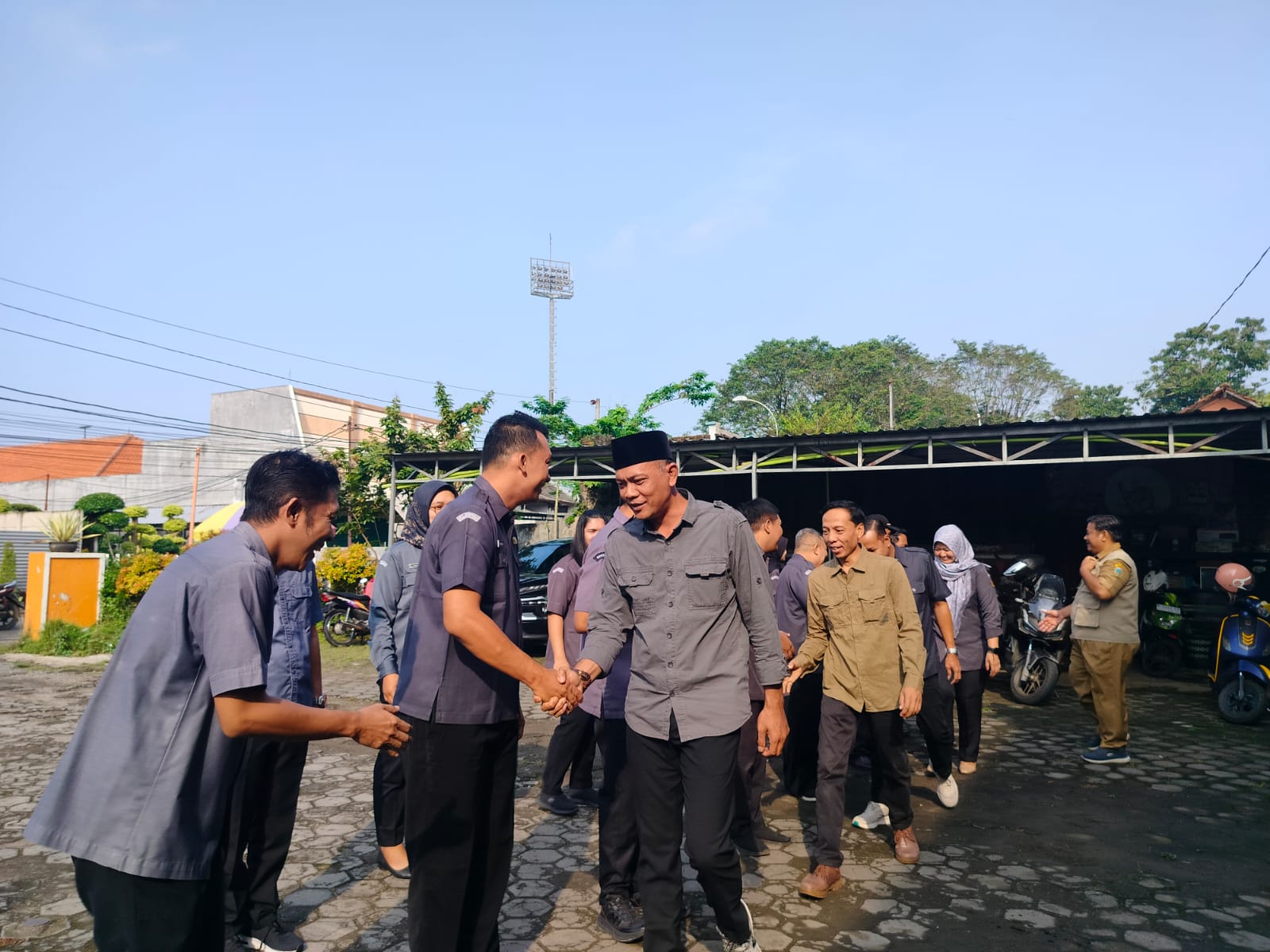 30 Maret 2026 Perkuat Soliditas Pasca Idulfitri, Bawaslu Kudus Gelar Apel Pagi, Halal Bihalal, dan Rapat Internal