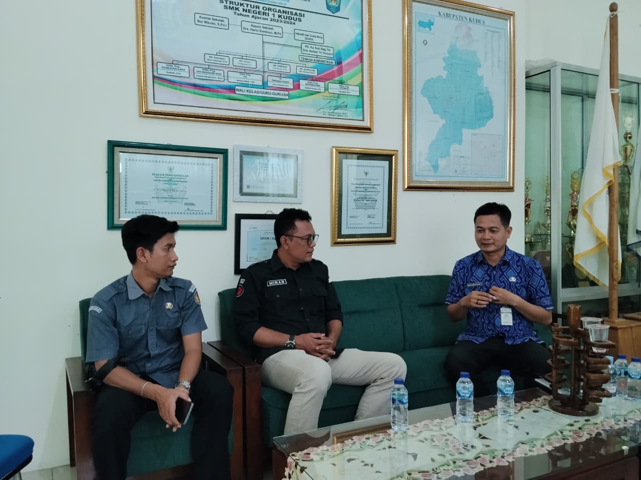 7 April 2026 Perkuat Konsolidasi Demokrasi, Bawaslu Kudus Jalin Sinergi dengan SMK 1 Kudus