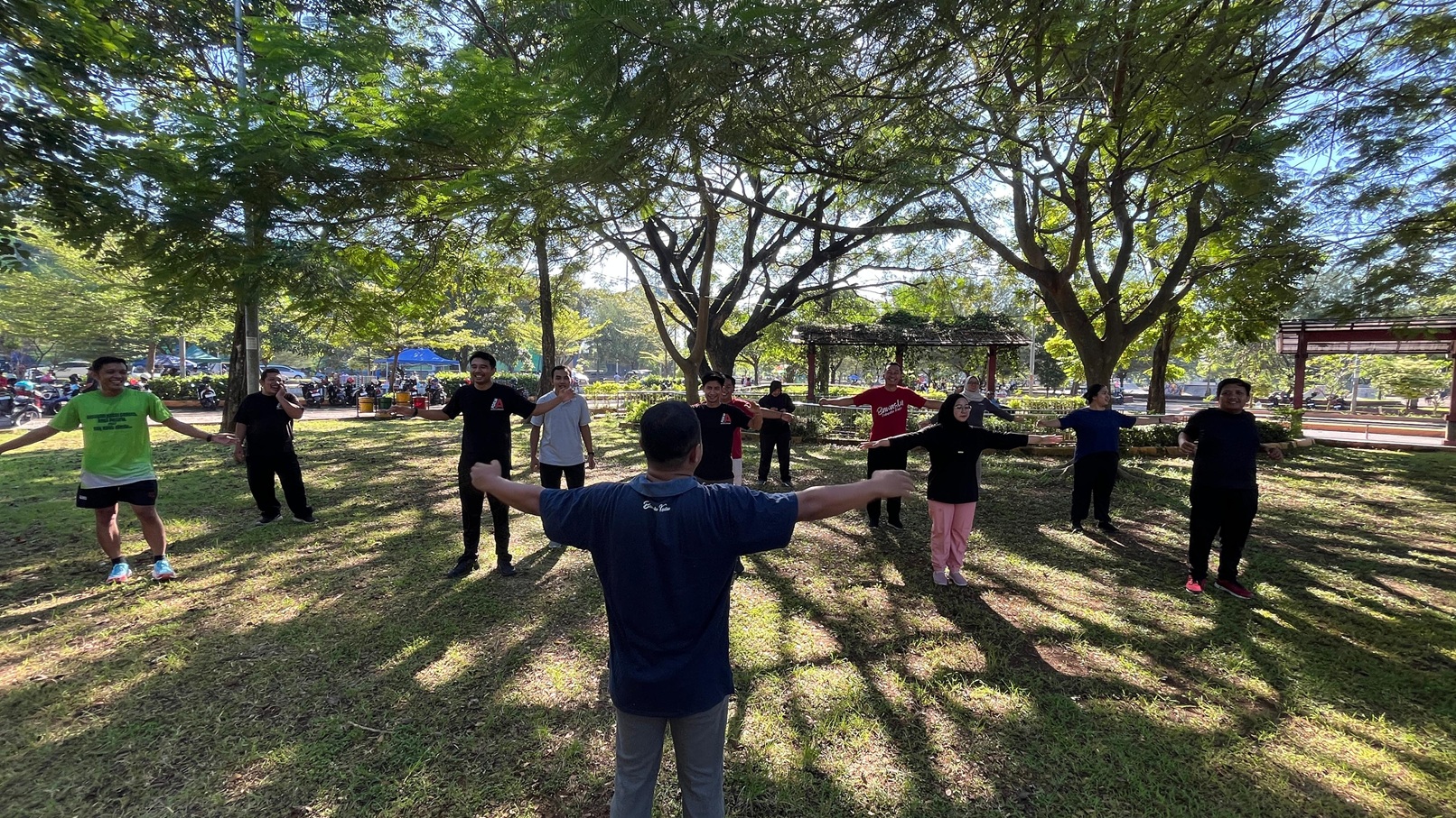 7 Mei 2026 Jalan Sehat di Balai Jagong, Bawaslu Kudus Perkuat Solidaritas Antarpegawai