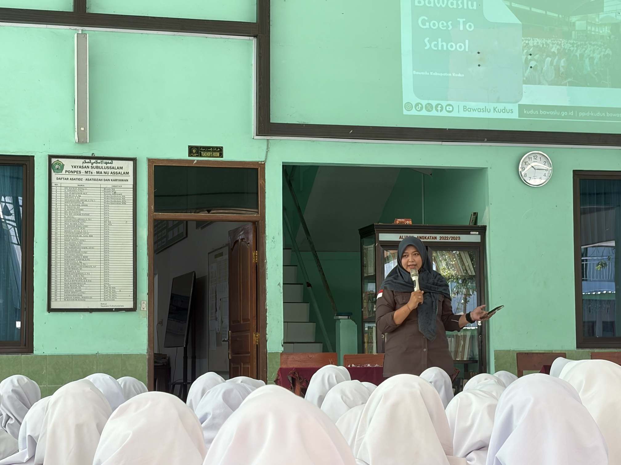 9 Juni 2026 Tanamkan Kesadaran Demokrasi Sejak Dini, Bawaslu Kudus Sambangi MA NU Assalam