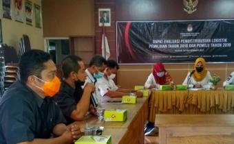 Bawaslu Kudus Berikan Evaluasi Pendistribusian Logistik Pemilu dan Pemilihan
