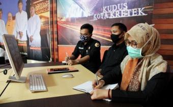 Bawaslu Kudus Hadiri Rapat Daring Sosialisasi Implementasi Keterbukaan Informasi Publik