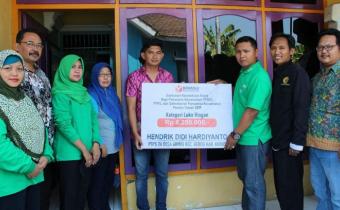 Bawaslu Kudus Kembali Serahkan Dana Santunan