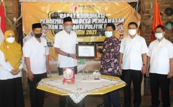 Bawaslu Kudus Resmikan Desa Karangmalang Sebagai Desa Anti Politik Uang