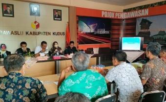 Bawaslu Provinsi Jawa Tengah Resmi Menunjuk 9 Kepala Sekretariat Panwaslu Kecamatan di Kabupaten Kudus