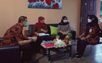 BPP BAWASLU KABUPATEN KUDUS TERIMA KARTU KREDIT PEMERINTAH