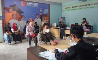 Masyarakat Kudus Antusias Daftar Panwaslu Kecamatan