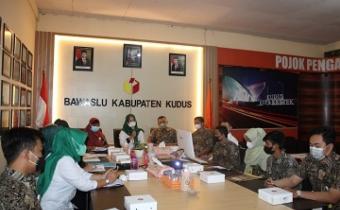 Pelatihan MC dan VO Untuk Meningkatkan Potensi Diri