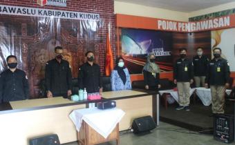 Peringati Hari Pahlawan, Bawaslu Kudus Ikuti Upacara  Virtual