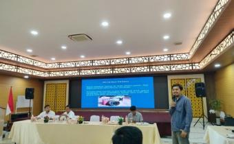 Staf Panwaslu Kecamatan Dilatih Teknik Penulisan Berita dan Fotografi