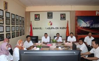 Tahapan Pemilu 2024 Telah Berjalan, Bawaslu Kudus Bedah PKPU Tahapan dan Jadwal Pemilu