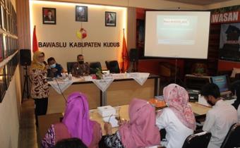 Tingkatkan Pengelolaan Arsip, Bawaslu Kudus Teken MoU Dengan Dinas Arpusda Kudus