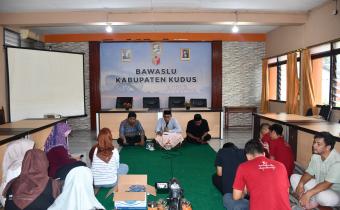23 Januari 2026 Siraman Rohani Bawaslu Kudus Perkuat Ketahanan Keluarga