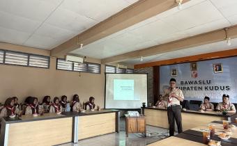 6 Februari 2026 Ketua Bawaslu Kudus Kenalkan Sistem Pemilu Sejak Dini Bagi Anggota Saka Adhyasta Pemilu